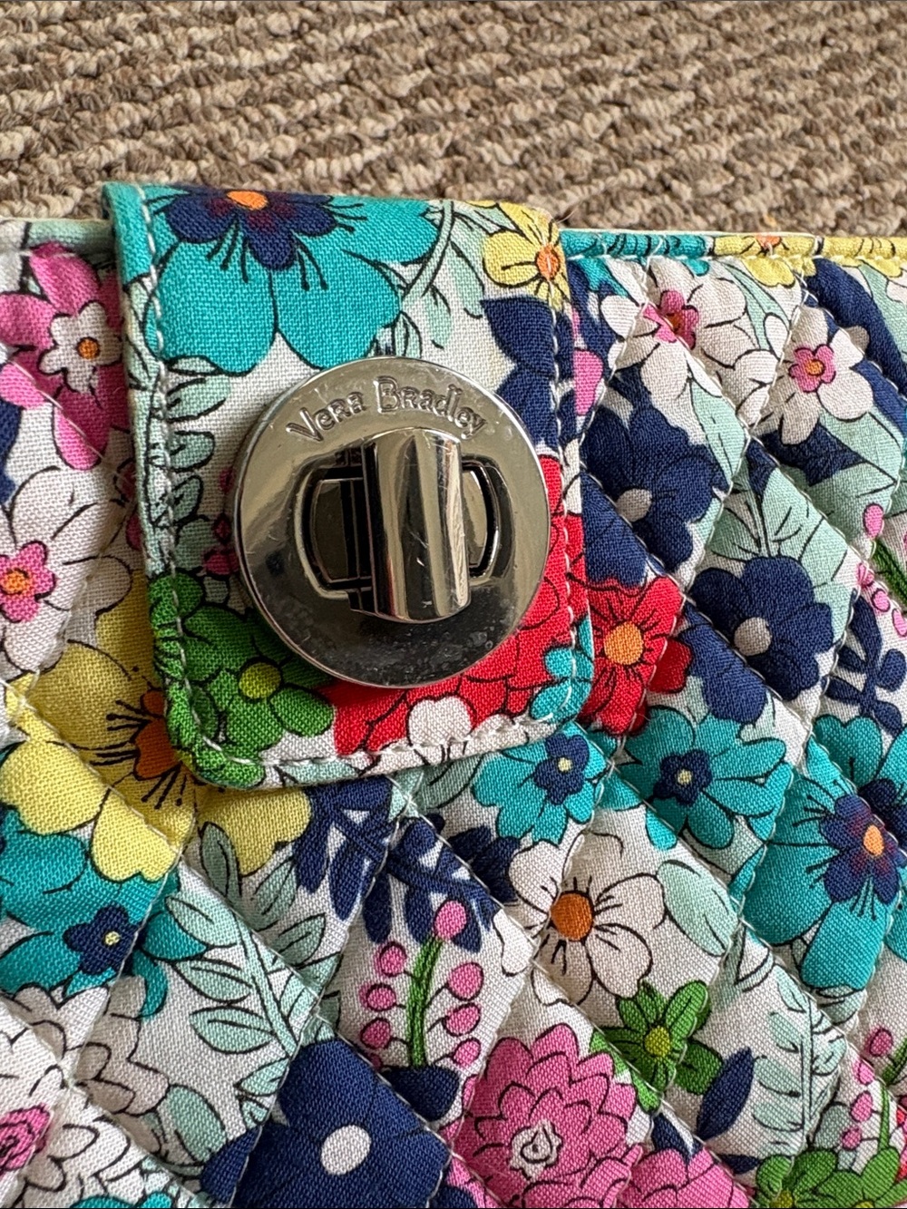 NWT Vera Bradley Quilted Floral RFID Turnlock Wallet - Picture 6 of 14